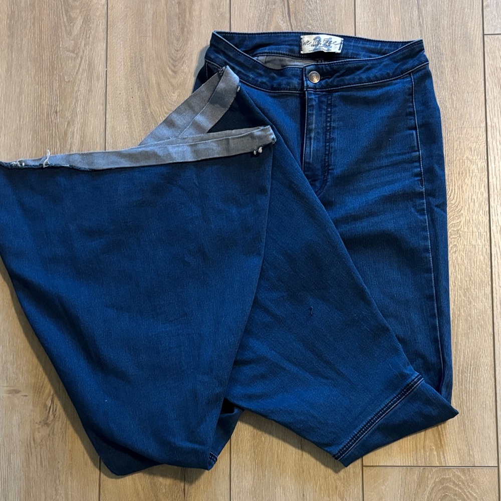 Free people float on flare jeans- 24 long